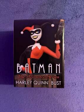 Diamond Select Toys Batman: The Animated Series Harley Quinn Resin Bust, 0037/30